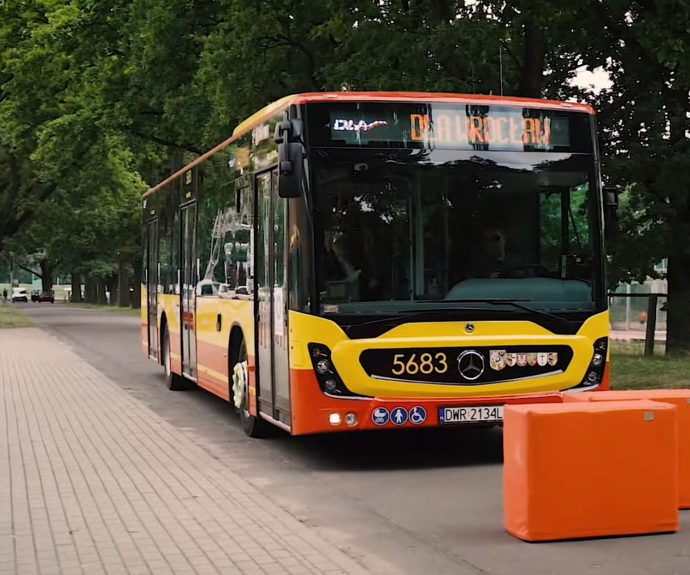 Nowy autobus mercedes Wrocław