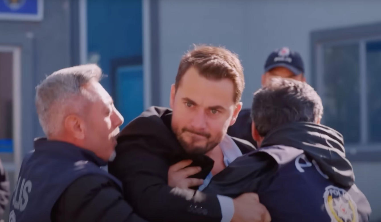 Melis awanturuje się z Feraye, a później podejrzewa, że Zeynep jest w ciąży z Cihanem.