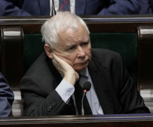 Polacy mówią dość! Kaczyński i Tusk na emeryturę