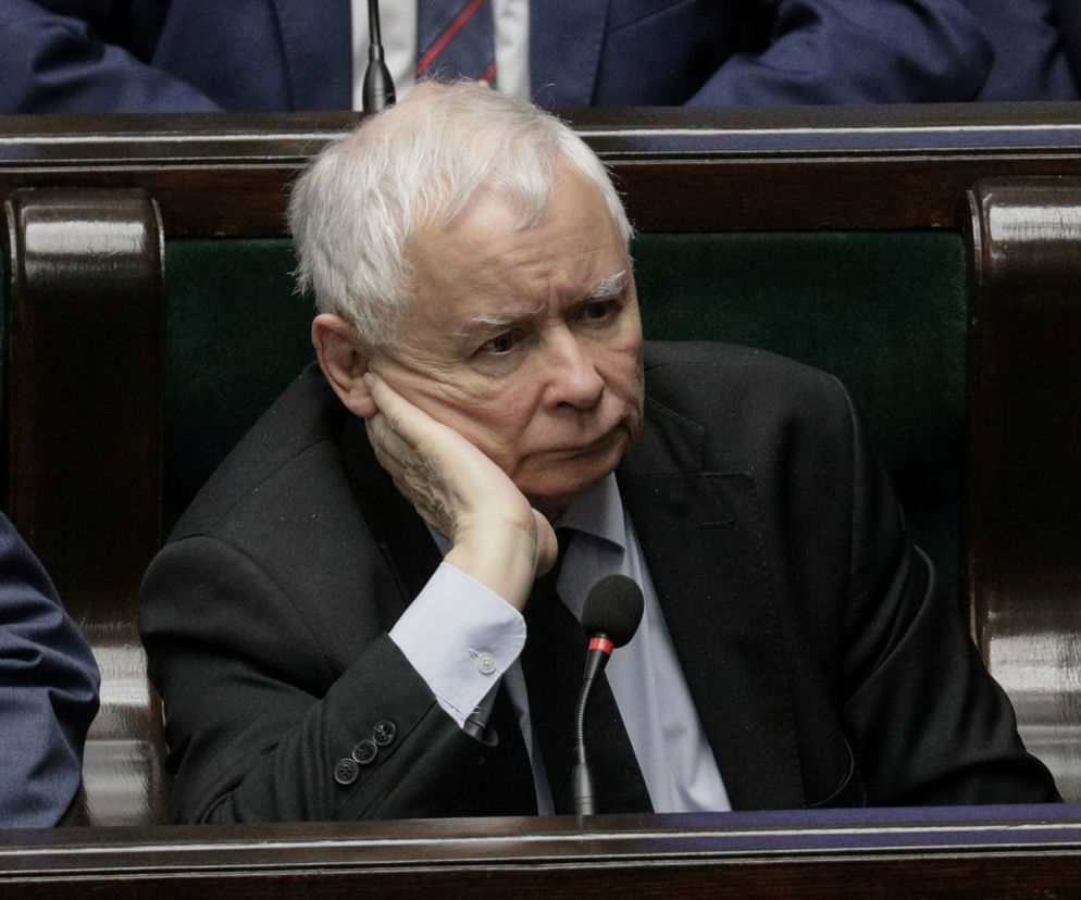Polacy mówią dość! Kaczyński i Tusk na emeryturę