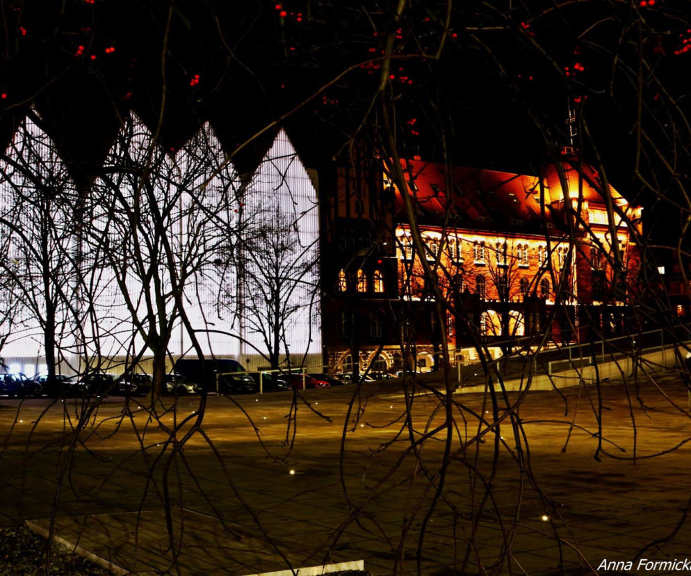 Plac Solidarności nocą