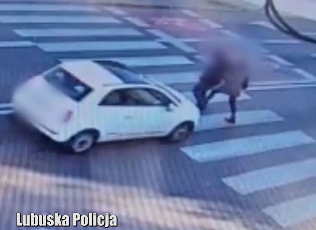 Kobieta huknęła w pieszych na przejściu w Zielonej Górze! Przerażający wypadek [ZDJĘCIA]