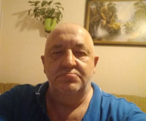 Pan Bogusław twierdzi, że budynki nie nadają się do zamieszkania