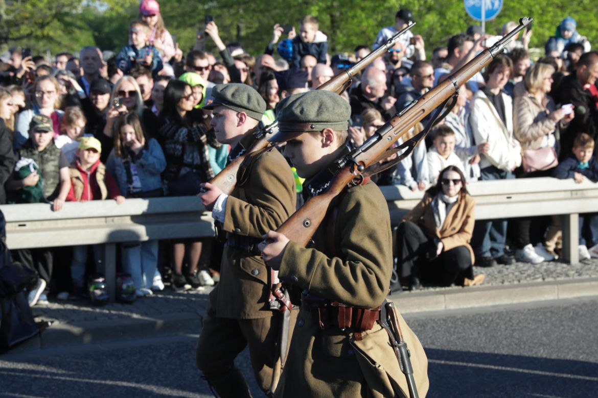 Parada historyczna w Warszawie. 27 kwietnia 2025