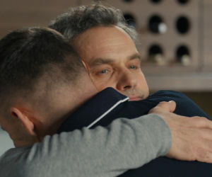 Barwy szczęścia, odcinek 3341: Tragiczny finał rocznicy Darka i Karola! Już nigdy nie dotrze na umówioną kolację 