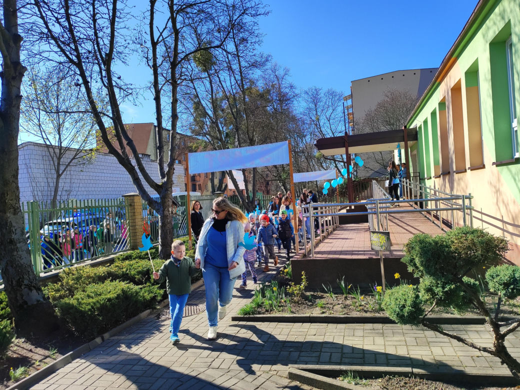 Na terenie Publicznego Przedszkola nr 3 odbył się bieg "Rozwiń skrzydła"