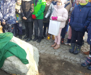 Jaworzno: Postawili pomnik... chomikowi. Dlaczego? 