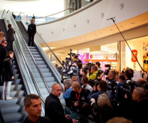 Paris Hilton wybiera sie na zakupy w Silesia City Center