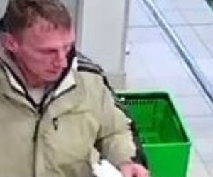 Jeden kradł, drugi trzymał drzwi. Poznajesz tych mężczyzn?