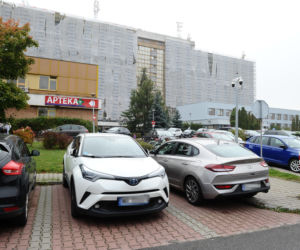 Parkingowy chaos pod szpitalem onkologicznym