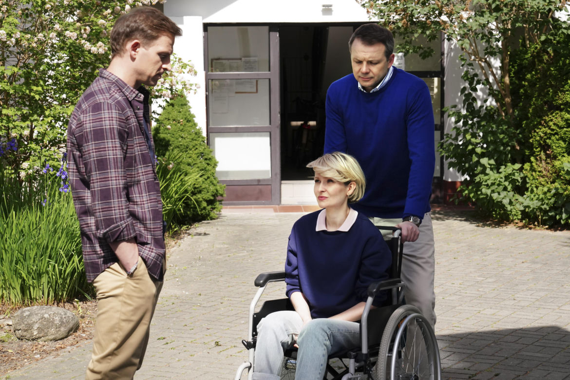 Barwy szczęścia odc. 2918: Łukasz (Michał Rolnicki), Bożena (Marieta Żukowska), Bruno (Lesław Żurek)