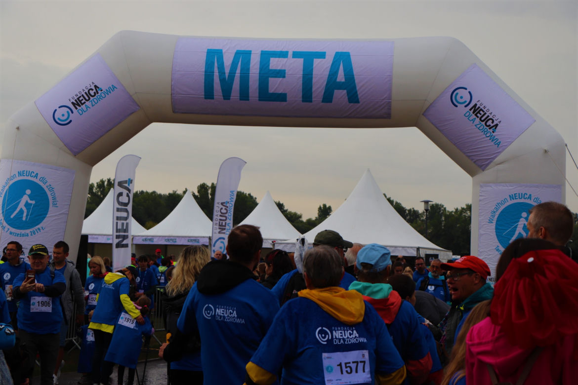 Toruń. VIII Marsz Walkathon Neuca dla Zdrowia