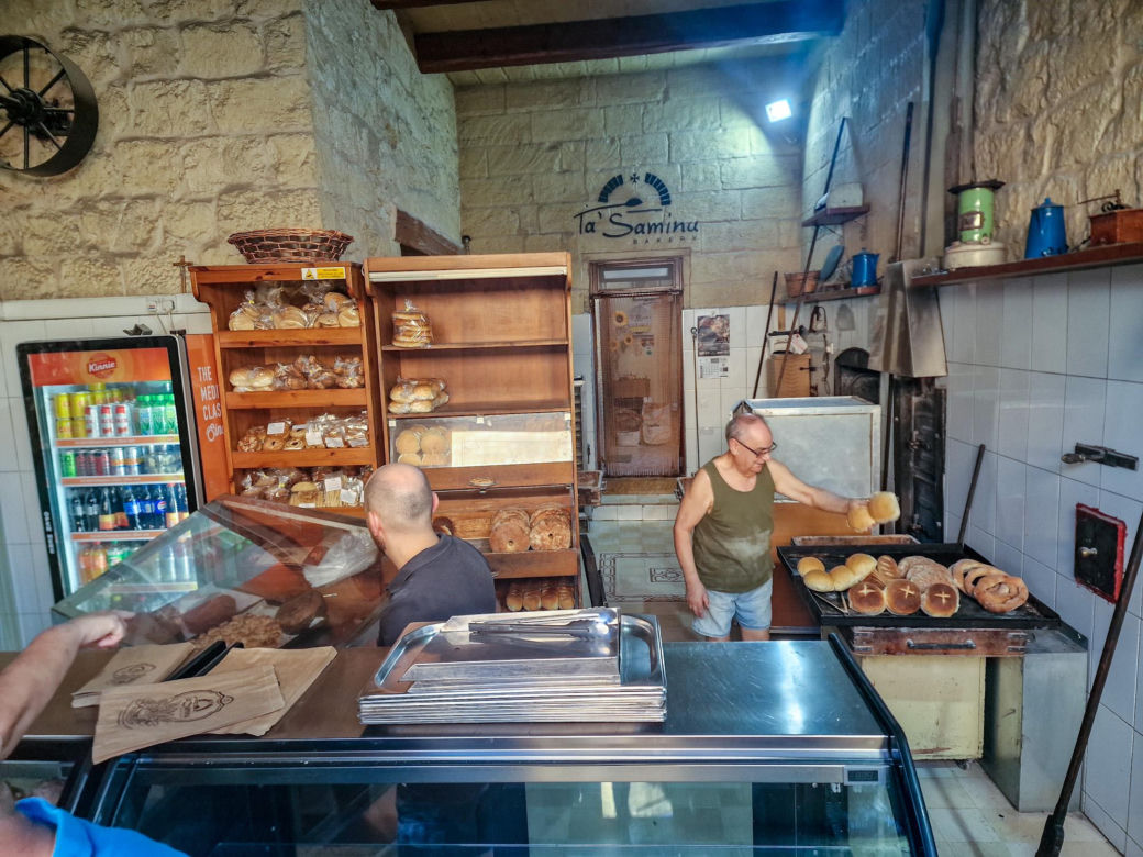 Tradycyjne dania i lokalne specjały wyspy Gozo