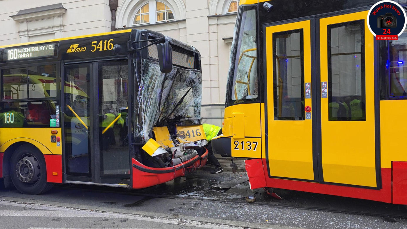 Zderzenie tramwajów i autobusu w Warszawie 18.11.2025