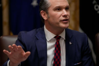 USA zmienia kurs o 180 stopni! Szef Pentagonu mówi to wprost. Rosja jest zadowolona