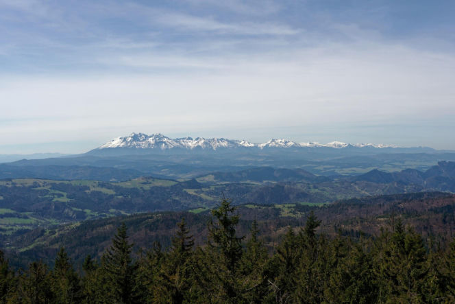 To jedna z najpiękniejszych wsi w Małopolsce. Jest ozdobą Tatr, a jej historia wiąże się z Neapolem