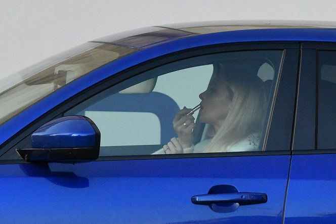 Basia Kurdej-Szatan w aucie robi się na bóstwo