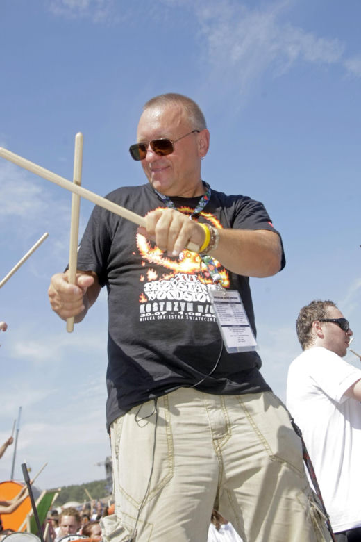 Od witraży i „uwalniania słoni” do Wielkiej Orkiestry Świątecznej Pomocy. Nieoczywiste oblicza Jurka Owsiaka