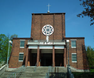 To jedno z najpiękniejszych miast w województwie śląskim. Powstało w PRL-u, wcześniej było osiedlem