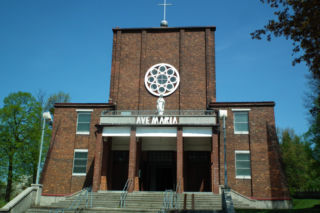 To jedno z najpiękniejszych miast w województwie śląskim. Powstało w PRL-u, wcześniej było osiedlem