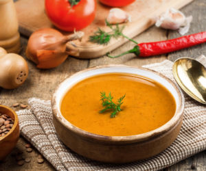 Zupa soczewicowa – rozgrzewająca, pożywna i gotowa w kilka chwil