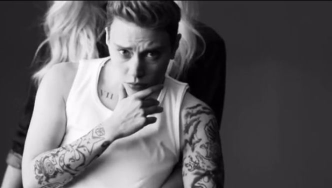 Parodia reklamy z Justinem Bieberem