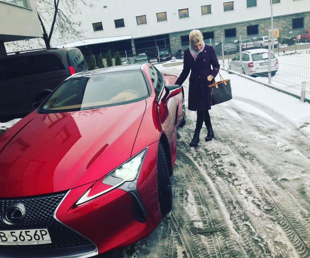 MAGDA NAROŻNA Z ZESPOŁU PIĘKNI I MŁODZI