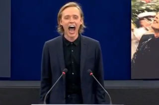 Bartosz Bielenia. Europarlament: Aktor znany z filmu Boże Ciało krzyczy dla Białorusi [WIDEO]