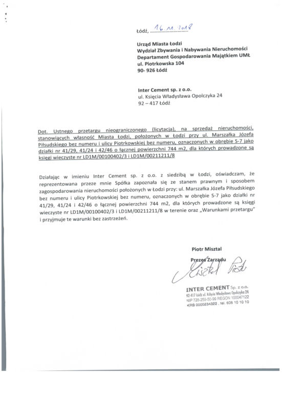 Zamiast drapacza chmur stoją... wychodki