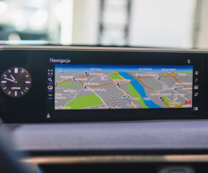 Lexus UX już w polskich salonach