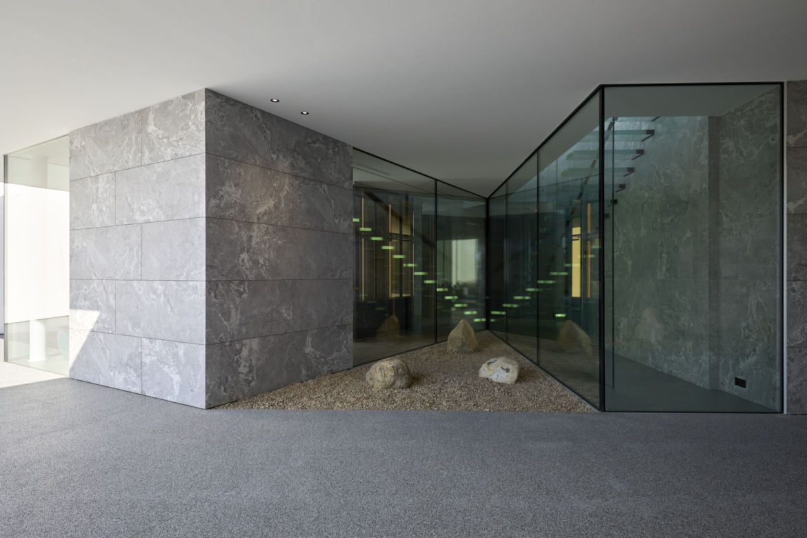 Dune House willa pod Warszawą. Autorem projektu jest Przemek Olczyk z Mobius Architekci