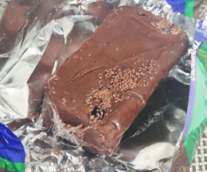 Robaki w cukierkach