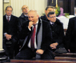 PiS nudzi się w kościele