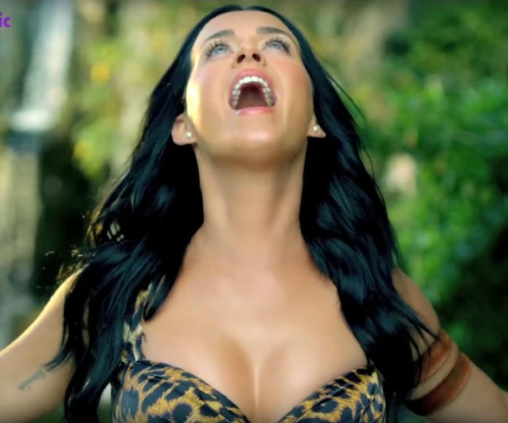 screen z filmu #WITHOUTMUSIC / Roar - Katy Perry