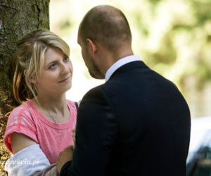Barwy szczęścia. Daniel (Dawid Kartaszewicz), Honorata (Anna Smołowik)