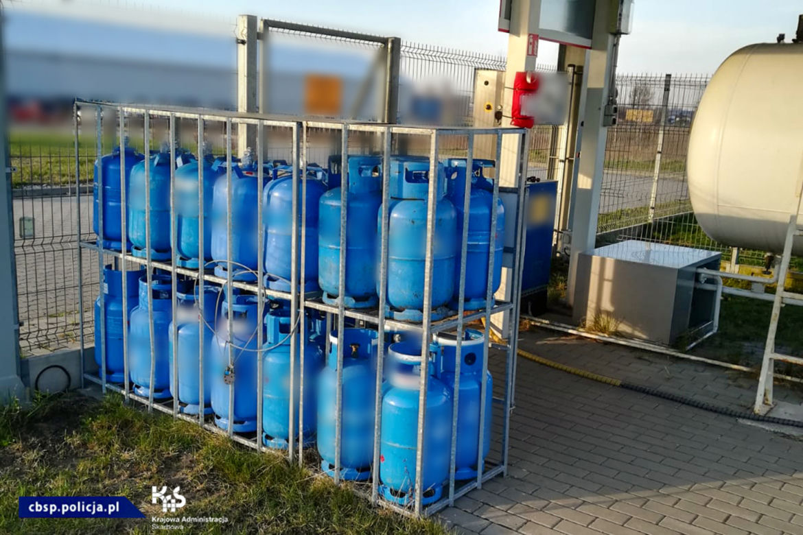 Gang handlujący gazem rozbity