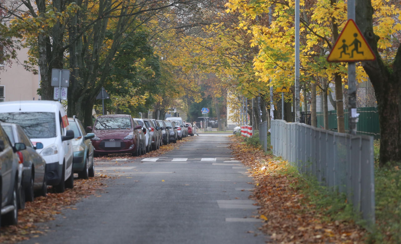 Parkingowa rzeź na Mokotowie. Znikną tysiące miejsc postojowych? 