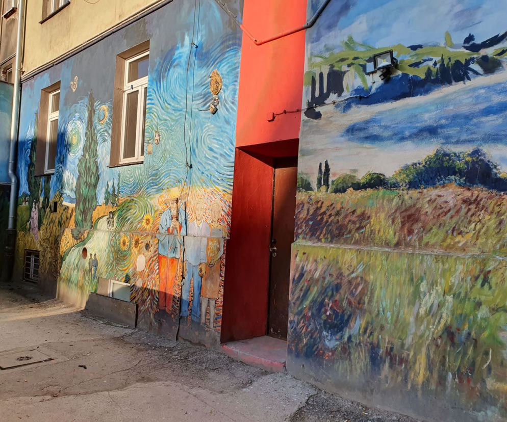 Mural, który oglądają turyści z całego świata, ma być zasłonienięty. Proszą prezydenta o pomoc 