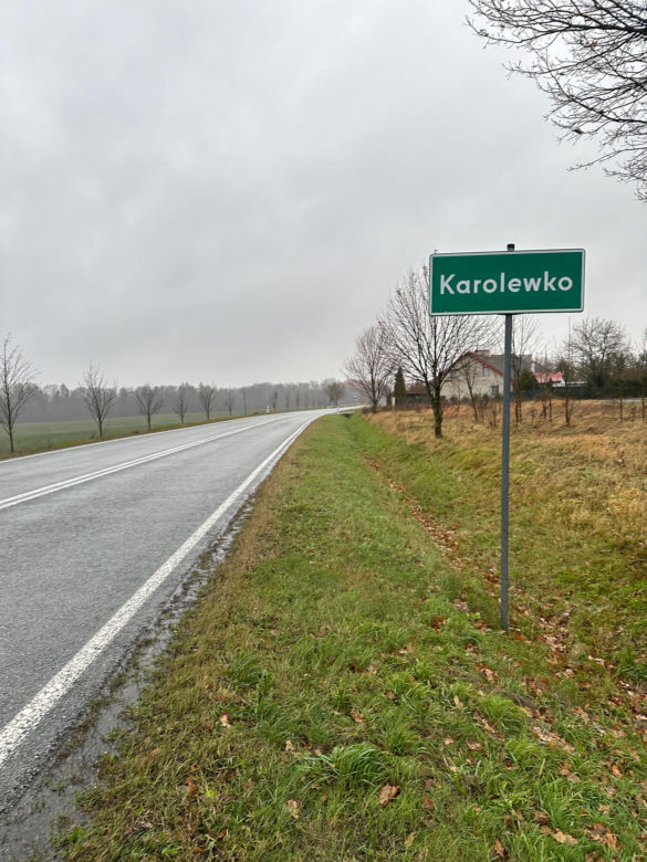 Pan Jan wpadł pod kombajn ścinający kukurydzę! Dramat rolnika