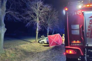 Tragedia na drodze w powiecie rawickim. Nie żyje pasażerka auta