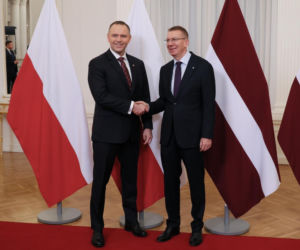Prezydent Karol Nawrocki z wizytą na Łotwie. Główne tematy to bezpieczeństwo i sytuacja na Bałtyku