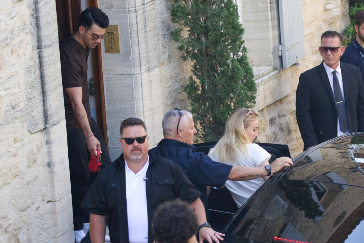 Joe Jonas i Sophie Turner na miejscu swojego ślubu