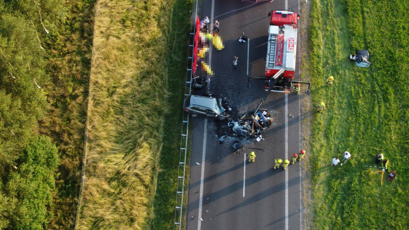 Drogowy koszmar koło Elbląga. Nie żyją cztery osoby, w tym 4-letnie dziecko