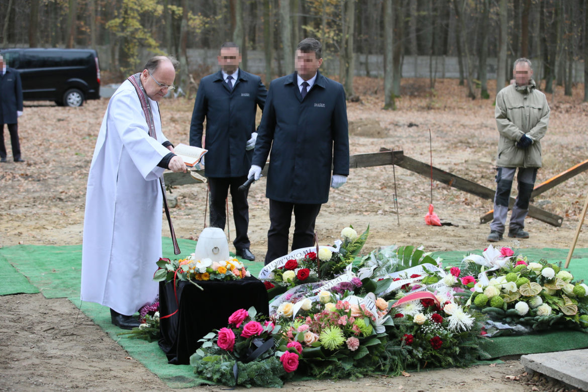 Złożenie do grobu