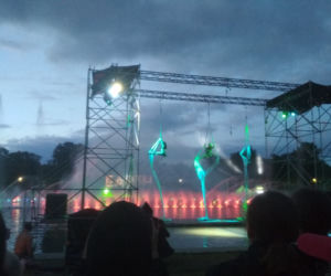 Cztery Żywioły. Akrobatyczne show w multimedialnej fontannie