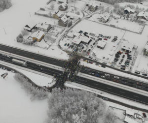 Mieszkańcy wyszli na ulice i zablokowali zakopiankę. Wszystko przez budowę drogi S7