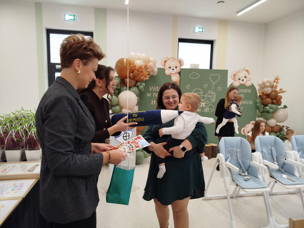 Otwarcie Żłobka w Mokobodach i pasowanie na żłobkowicza