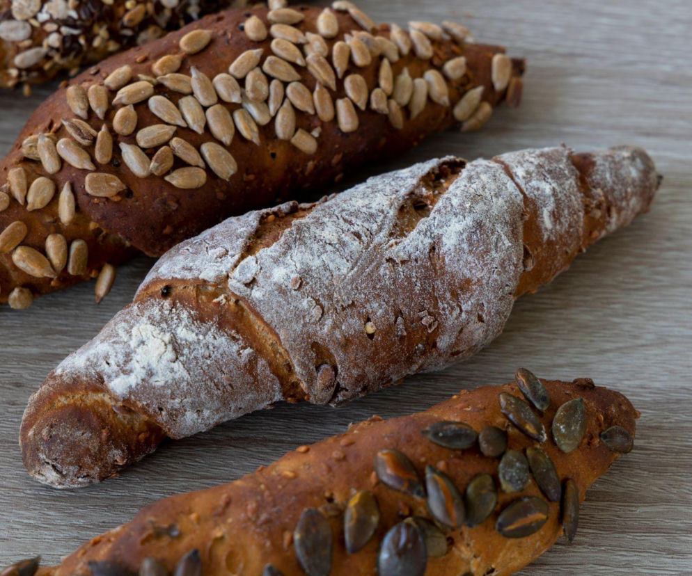 Kornspitz – domowa bułka pełnoziarnista z chrupiącą skórką