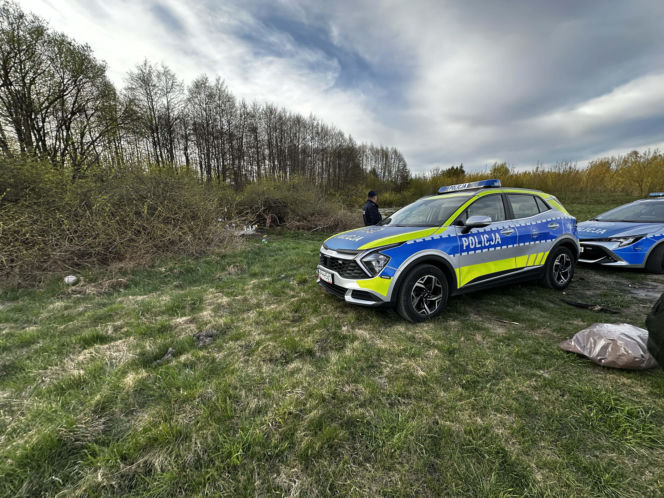 Rocznica tragedii zamieniła się w koszmar. Tajemniczy pakunek przerwał uroczystość