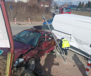 Wypadek na feralnym skrzyżowaniu w Ambrożowie 